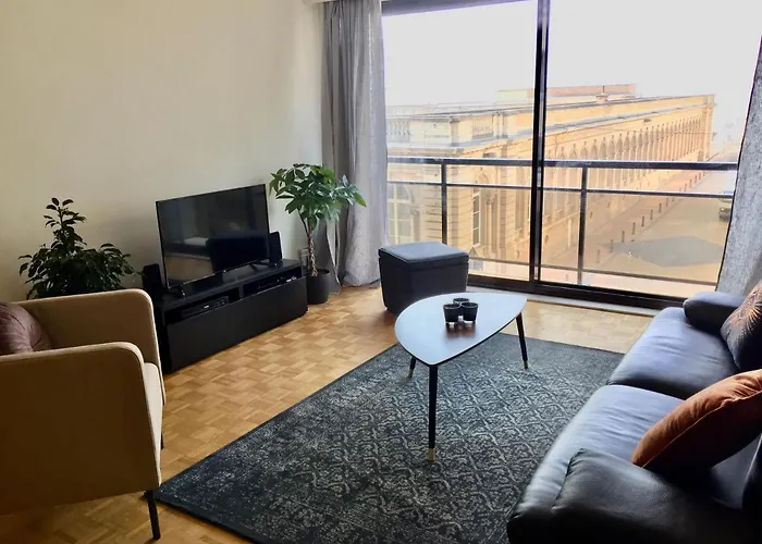 Rustig Appartement Met Zeezicht Dicht Bij Het Centrum
